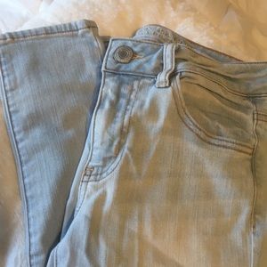 American eagle light wash jeans